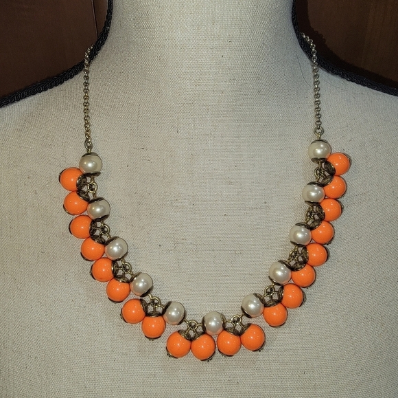 J. Crew Jewelry - AA34 J. Crew Orange Bead & Faux Pearl Necklace